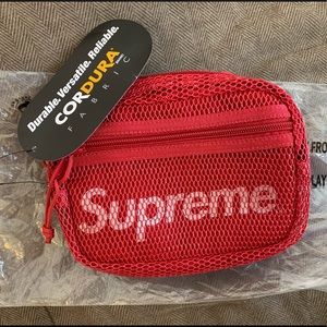 Supreme SS20 shoulder bag. Red.